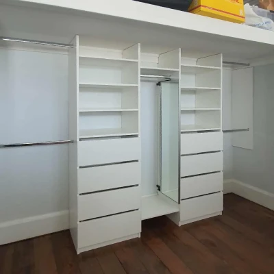 Reach-In Wardrobes